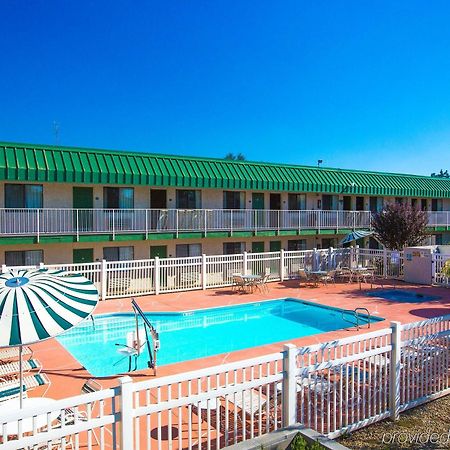 University Inn Фресно Екстер'єр фото