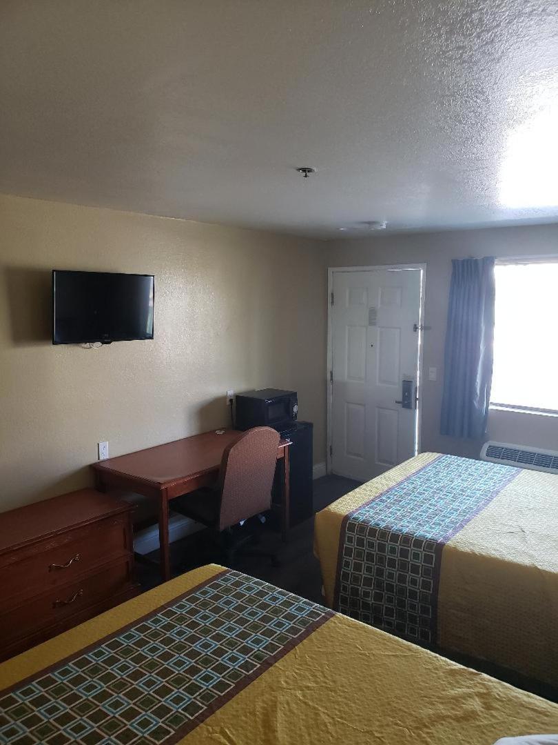 University Inn Фресно Екстер'єр фото