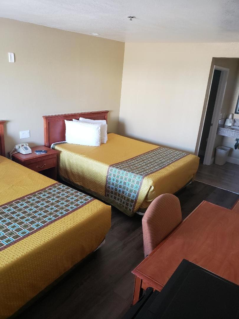 University Inn Фресно Екстер'єр фото