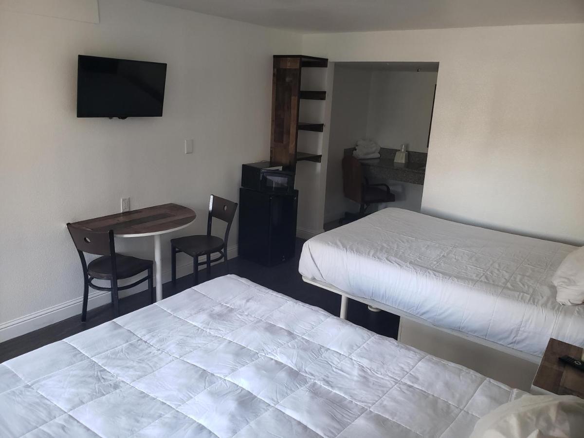 University Inn Фресно Екстер'єр фото