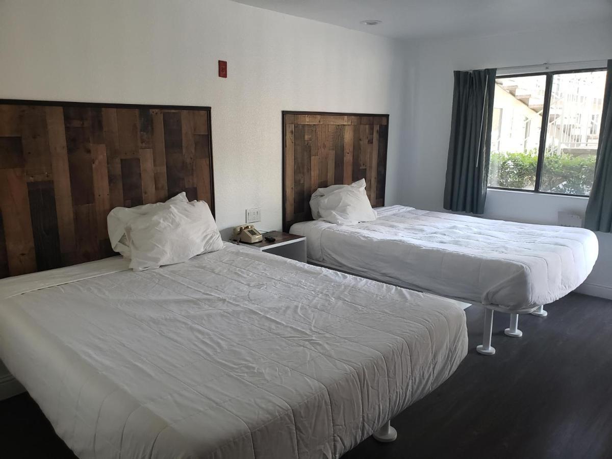 University Inn Фресно Екстер'єр фото